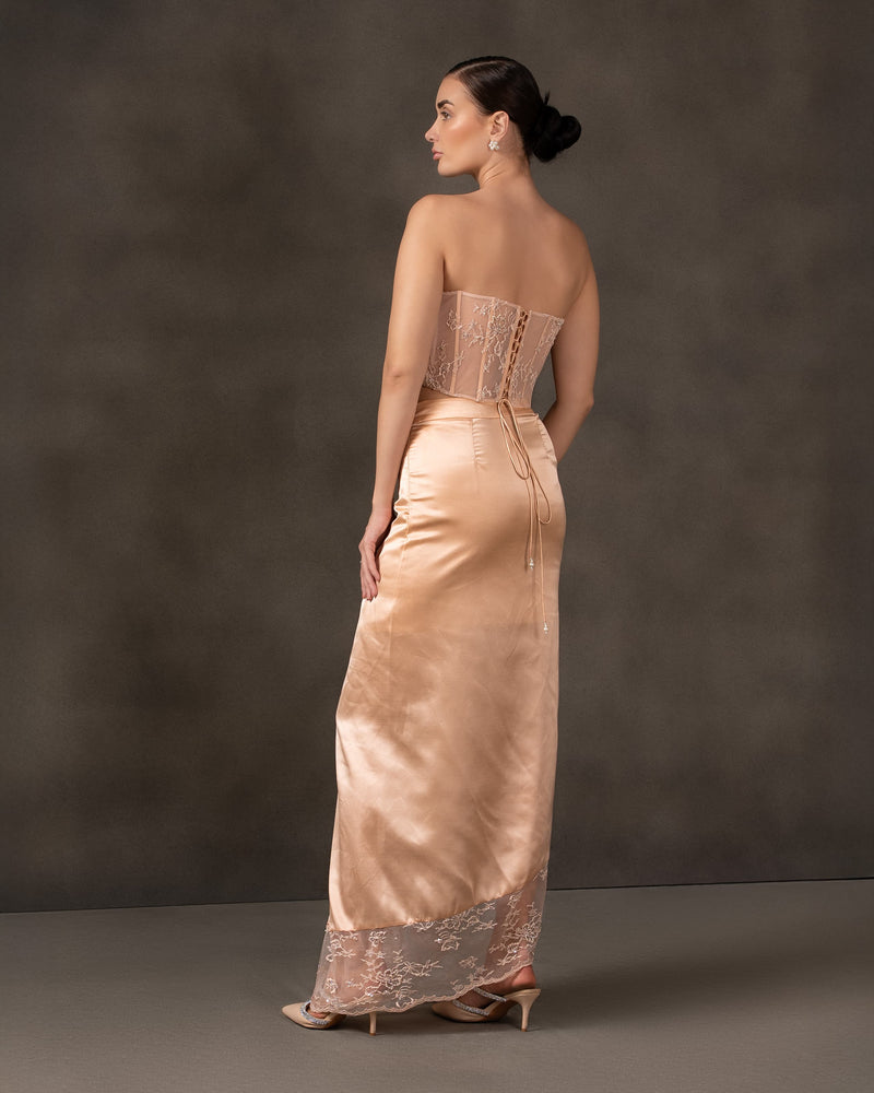 Feathered Dawn – Indo Western Ivory Peach Draped Fairy Outfit